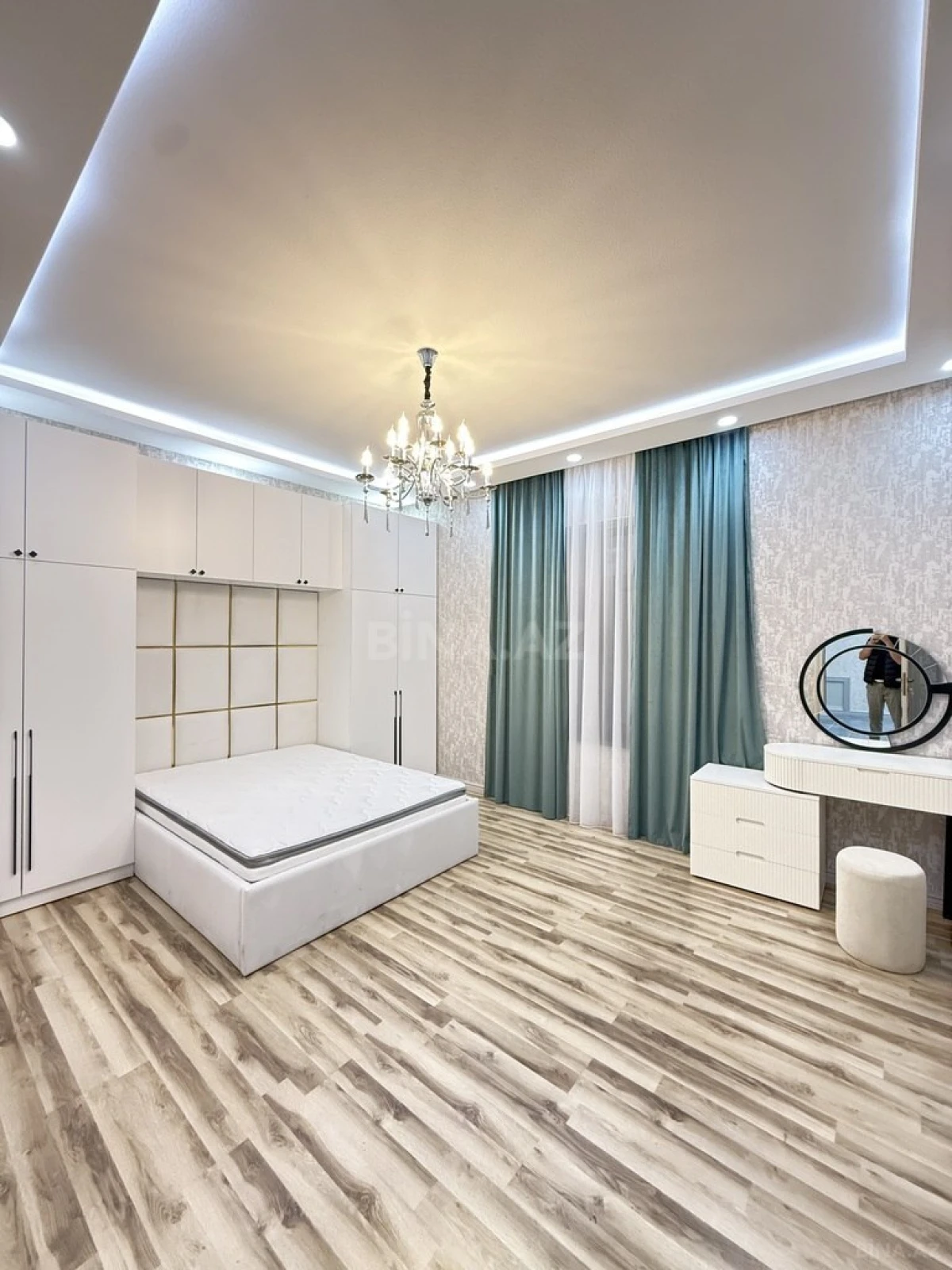 Satılır 4 otaqlı həyət evi 180 m²