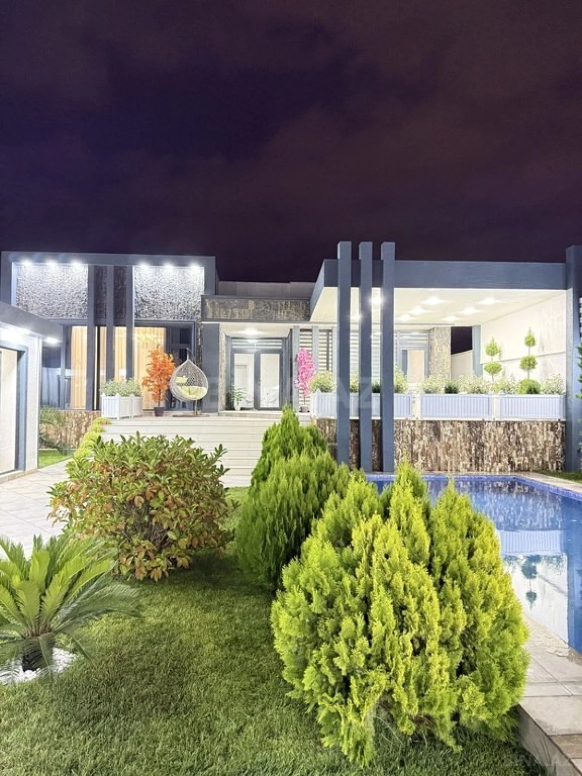 Satılır 4 otaqlı həyət evi 180 m²