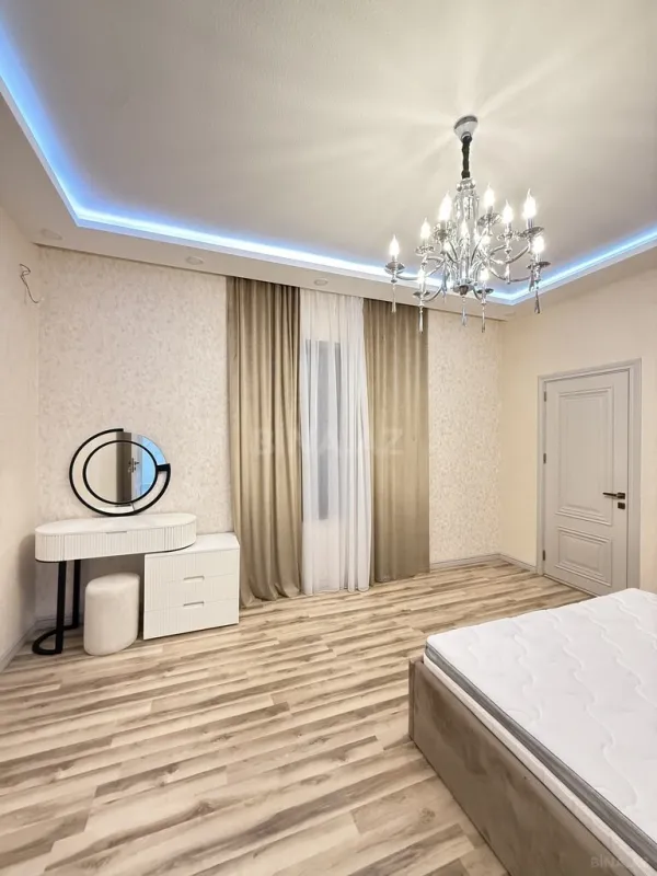 Satılır 4 otaqlı həyət evi 180 m²