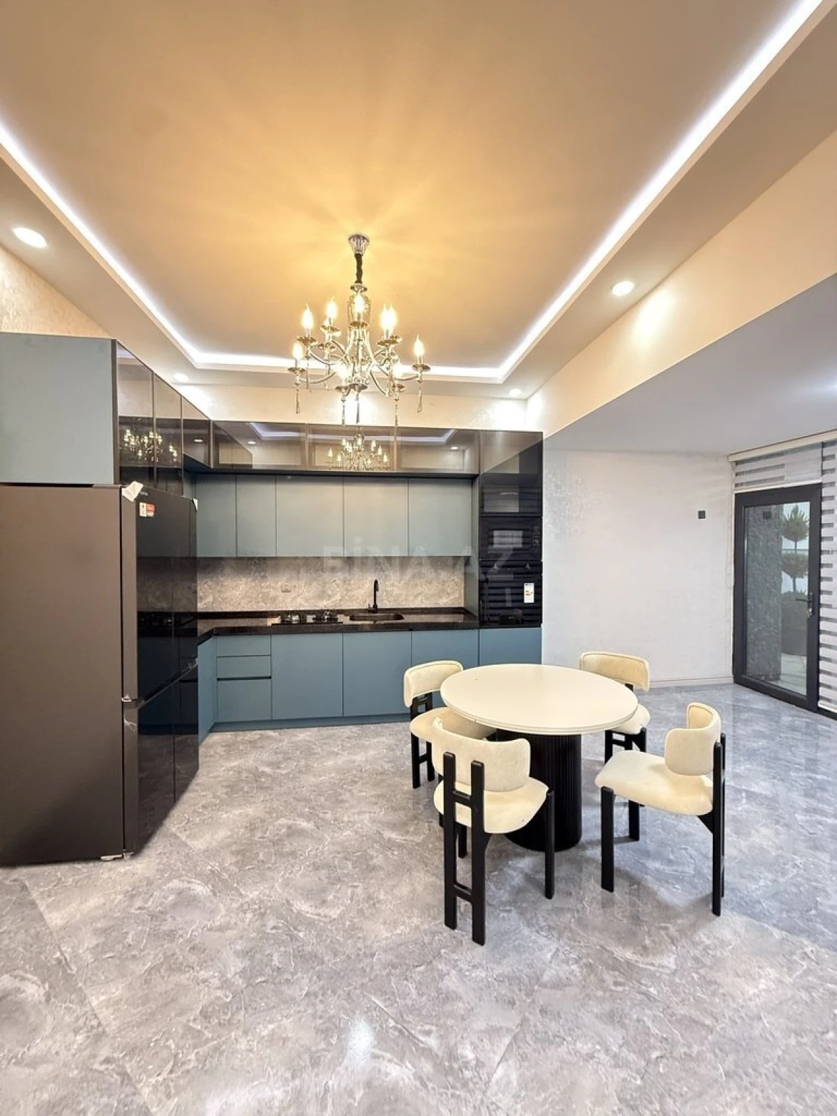 Satılır 4 otaqlı həyət evi 180 m²