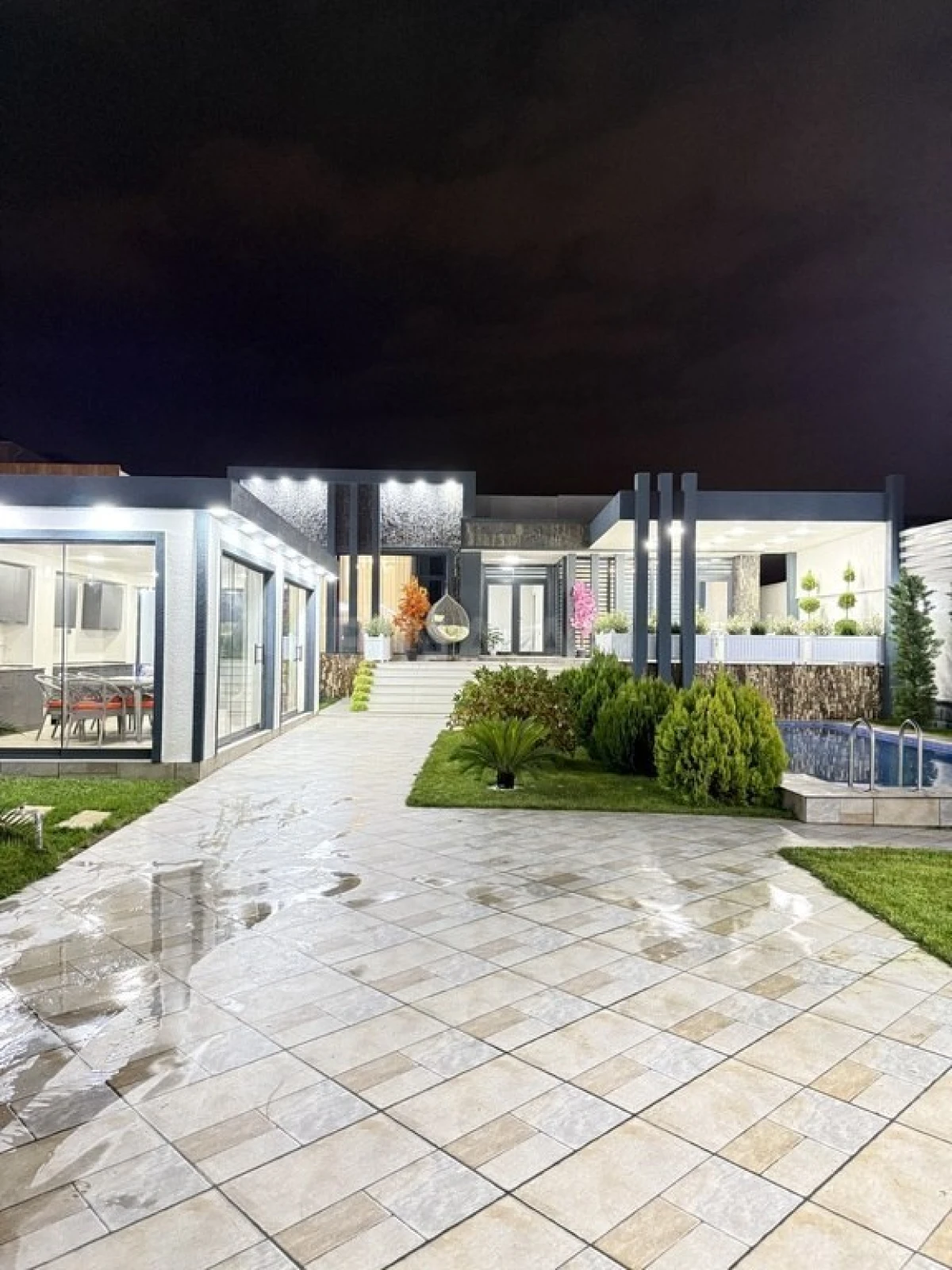 Satılır 4 otaqlı həyət evi 180 m²