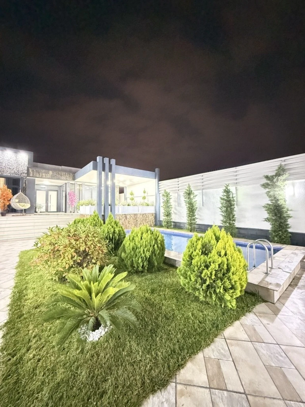 Satılır 4 otaqlı həyət evi 180 m²