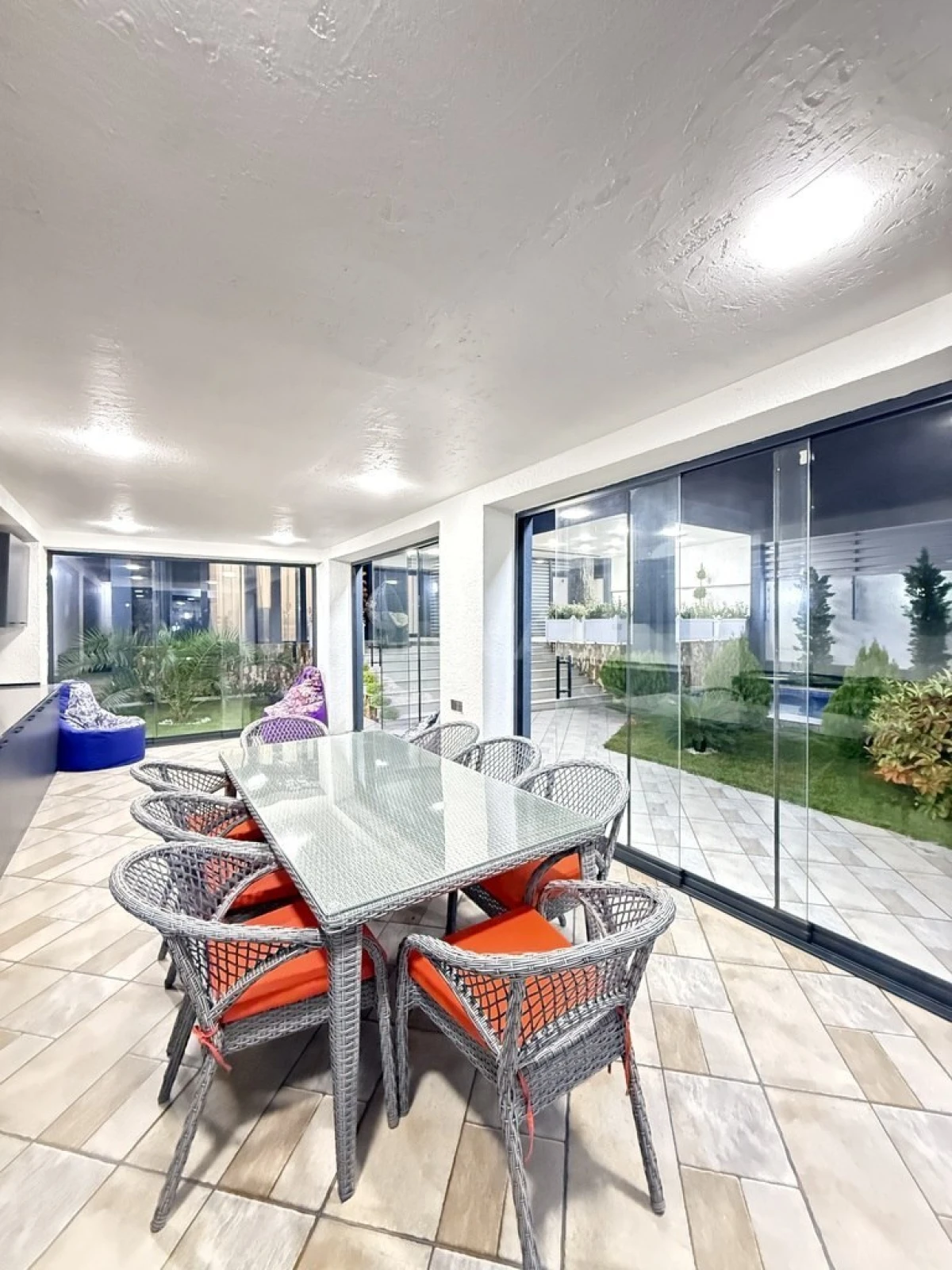 Satılır 4 otaqlı həyət evi 180 m²