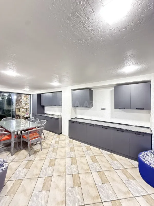 Satılır 4 otaqlı həyət evi 180 m²