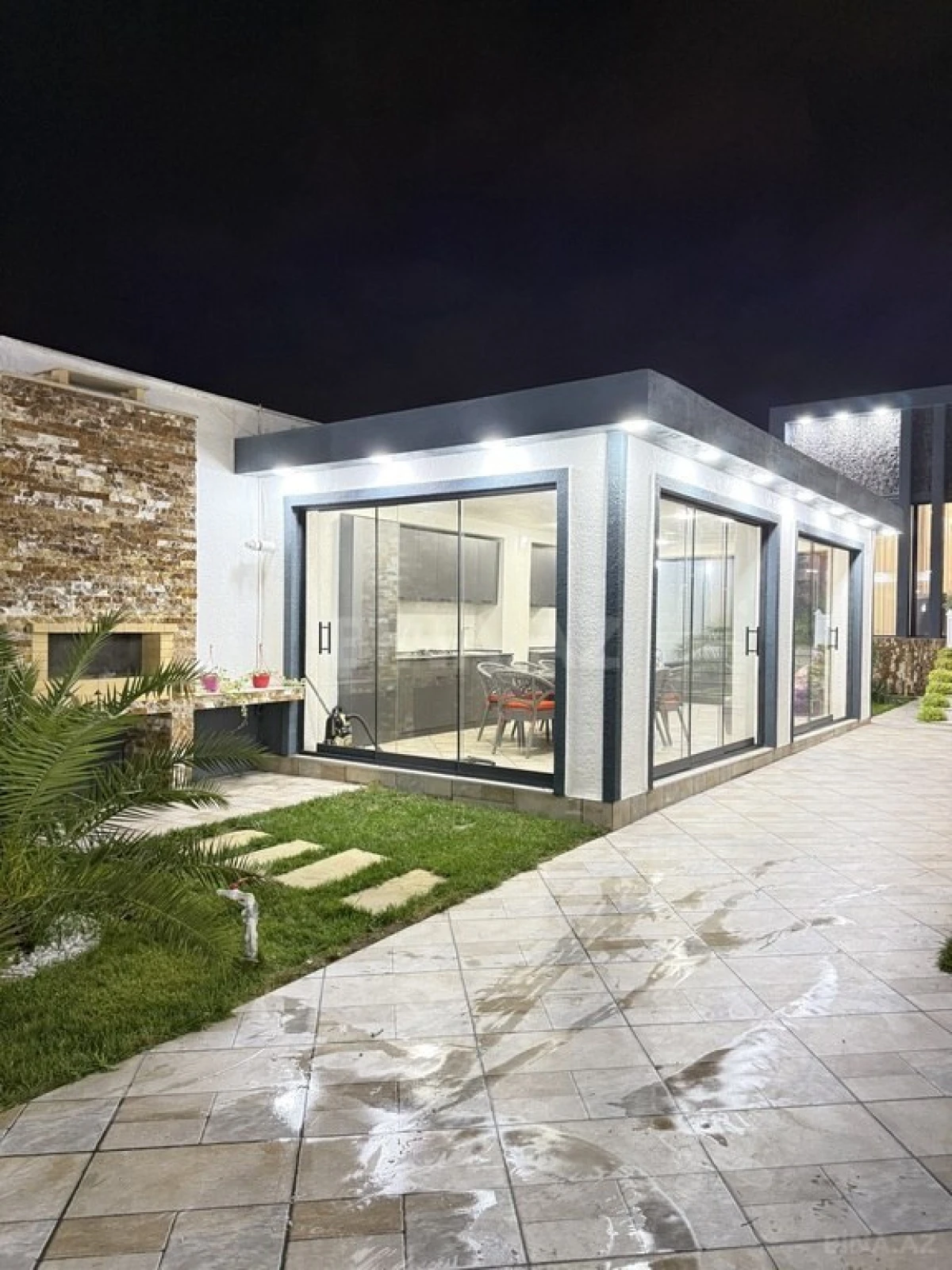 Satılır 4 otaqlı həyət evi 180 m²