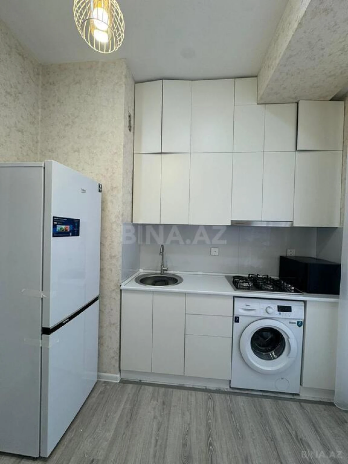 Kirayə verilir 2 otaqlı mənzil 70 m²
