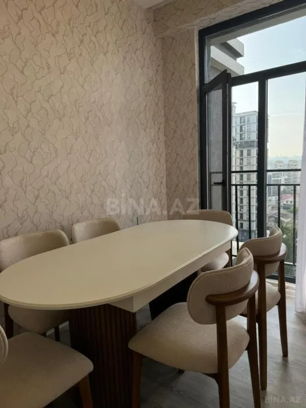 Kirayə verilir 2 otaqlı mənzil 70 m²
