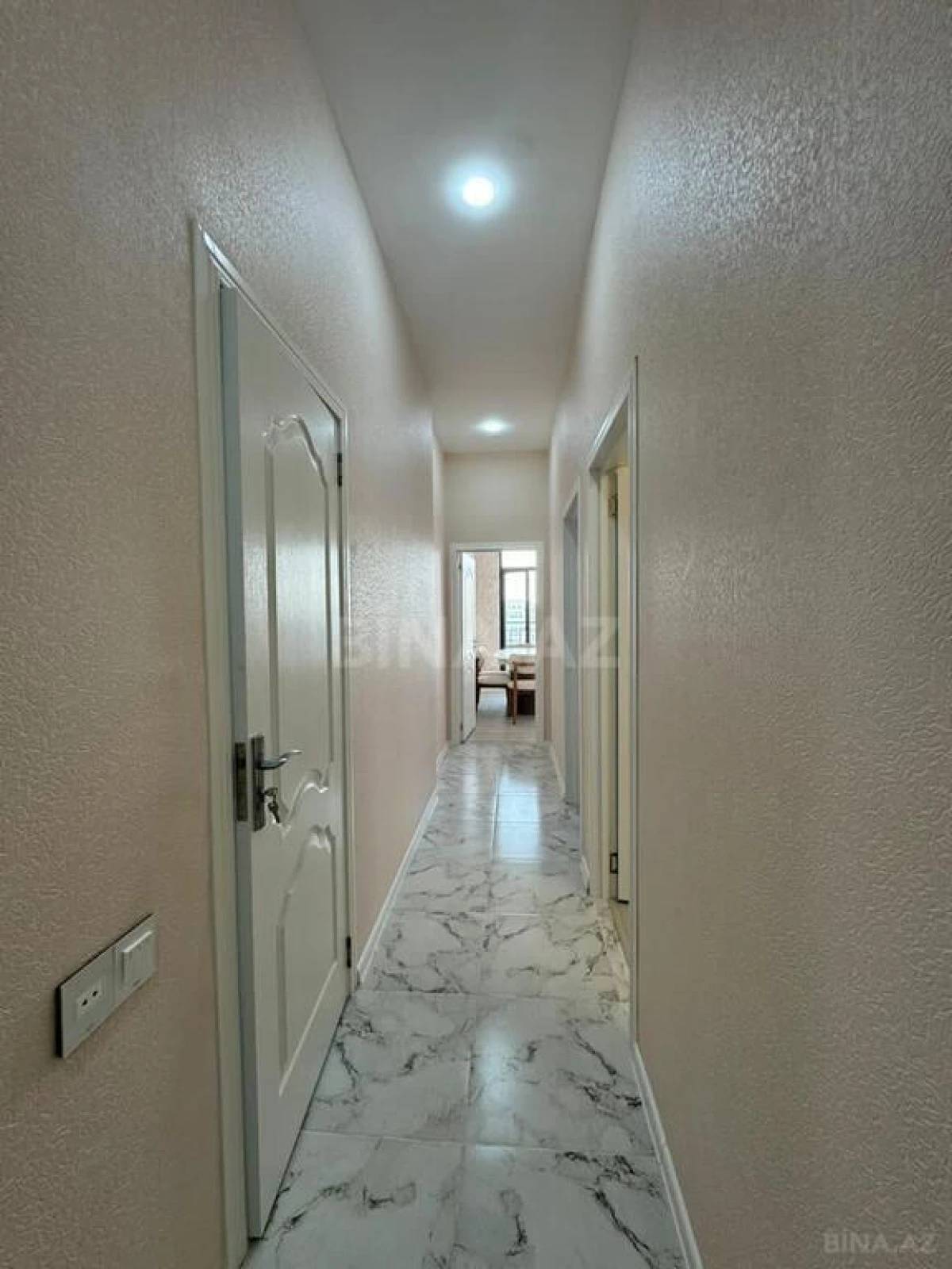 Kirayə verilir 2 otaqlı mənzil 70 m²