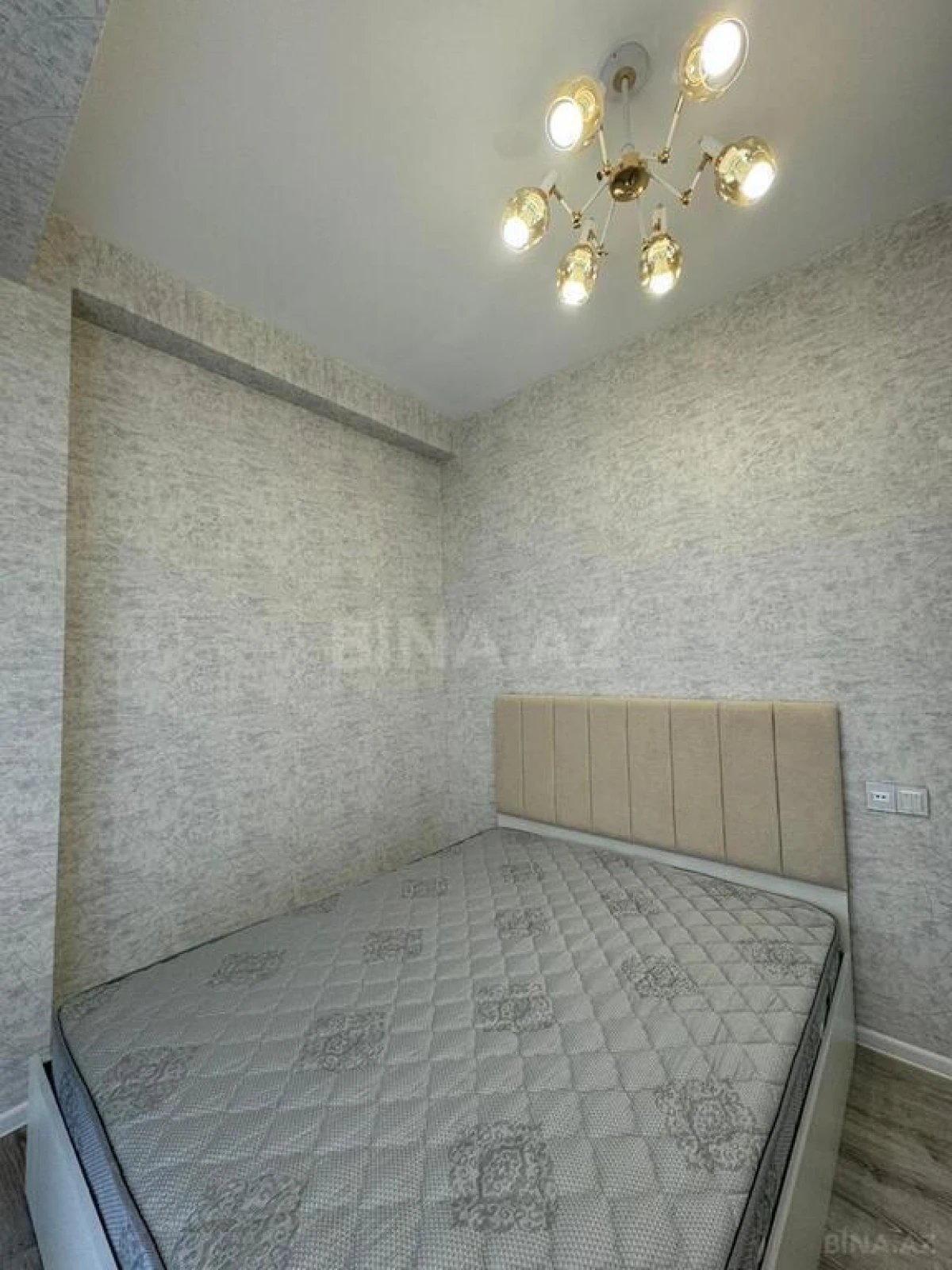 Kirayə verilir 2 otaqlı mənzil 70 m²