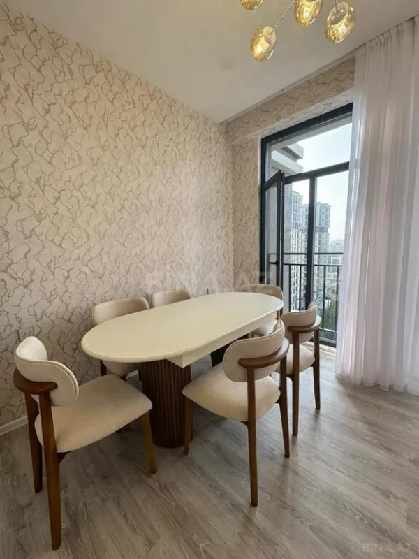 Kirayə verilir 2 otaqlı mənzil 70 m²