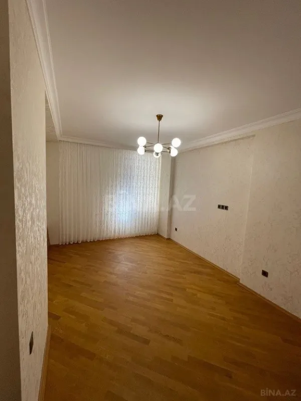 Kirayə verilir 3 otaqlı mənzil 140 m²