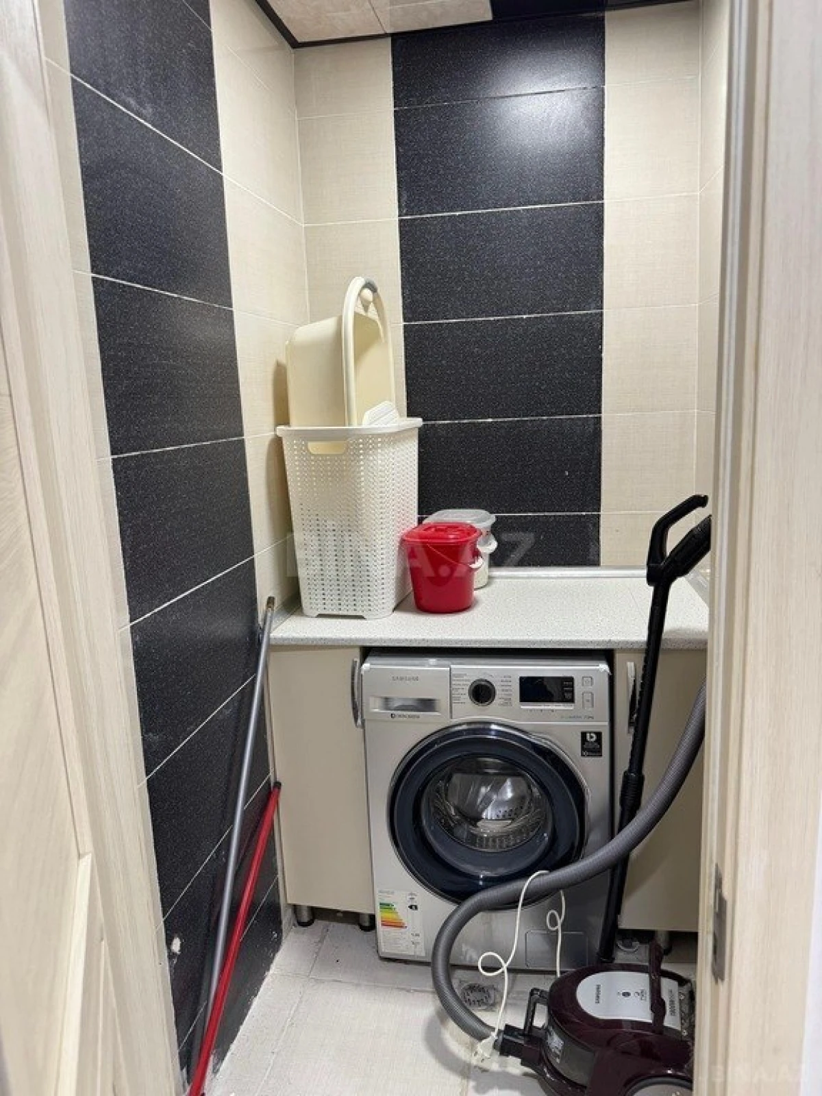 Satılır 3 otaqlı mənzil 120 m²