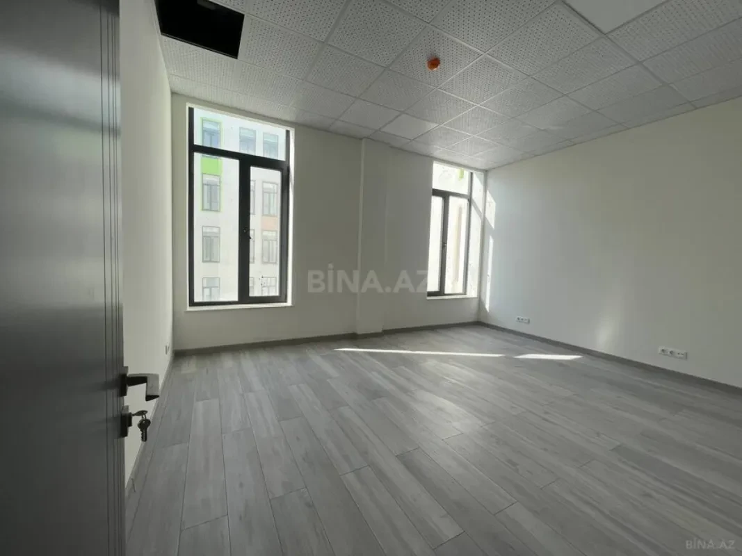 Kirayə verilir 4 otaqlı ofis 106 m²