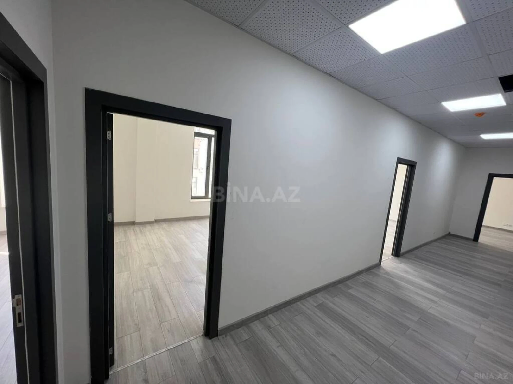 Kirayə verilir 4 otaqlı ofis 106 m²
