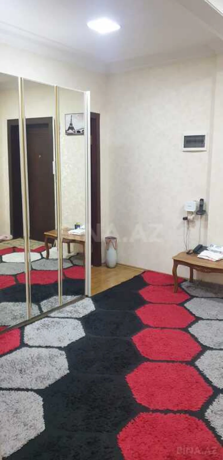 Satılır 3 otaqlı mənzil 108 m²