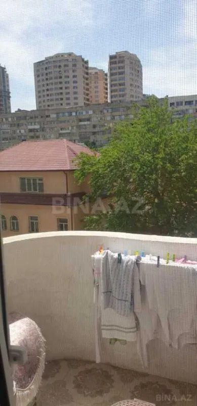 Satılır 3 otaqlı mənzil 108 m²