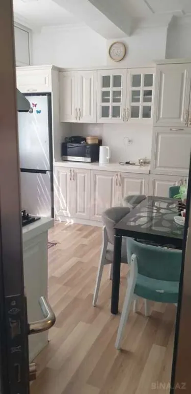 Satılır 3 otaqlı mənzil 108 m²