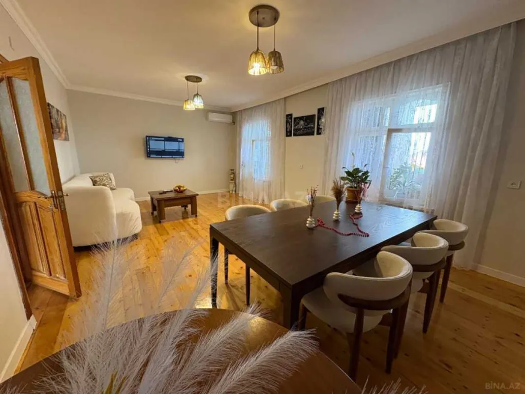 Satılır 5 otaqlı mənzil 110 m²