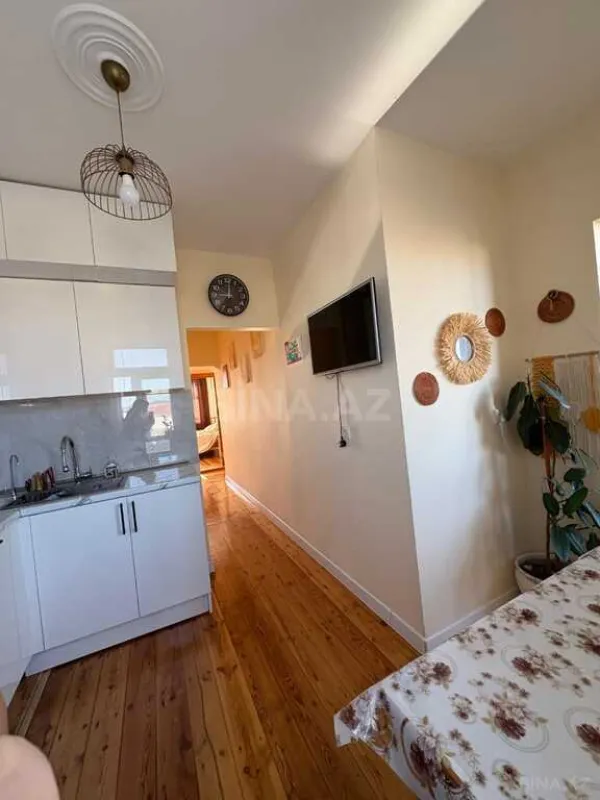 Satılır 5 otaqlı mənzil 110 m²