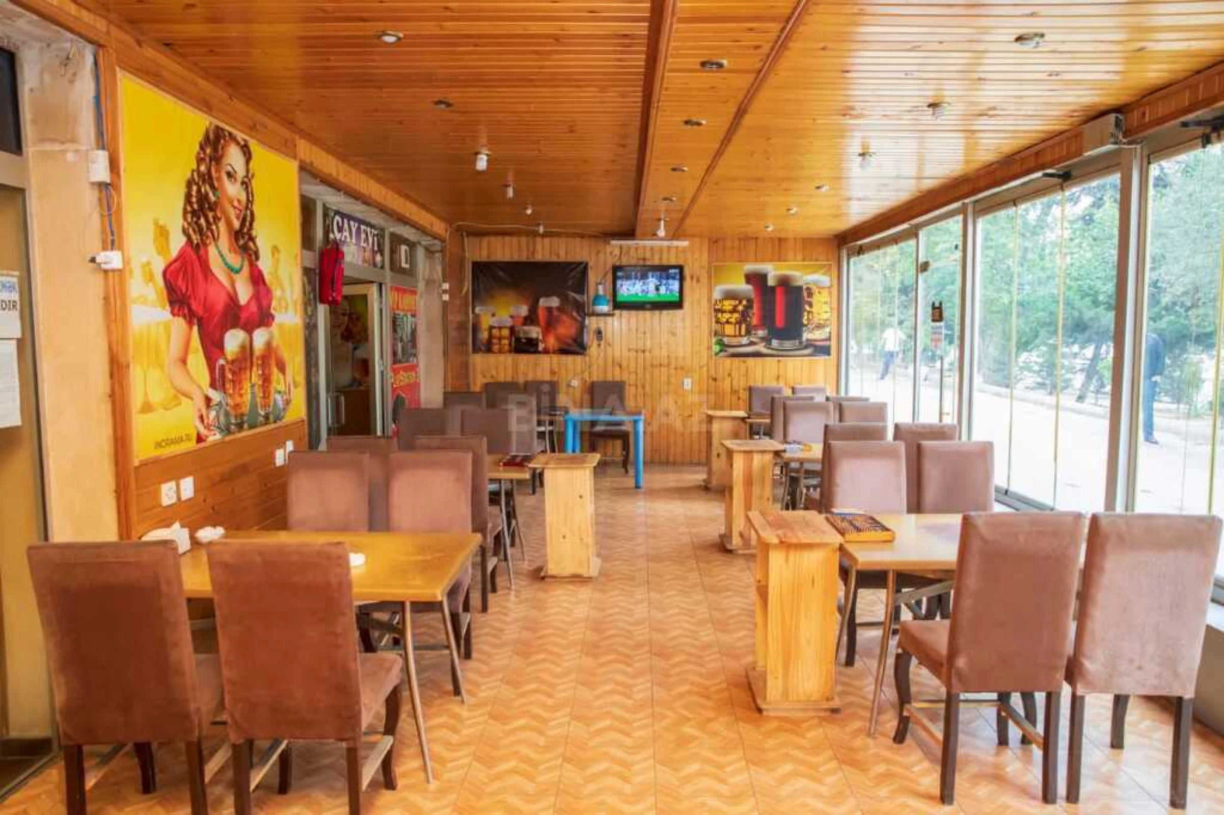 Satılır obyekt 450 m²