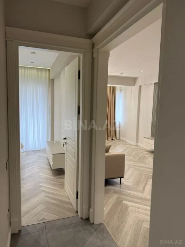 Satılır 2 otaqlı mənzil 67 m²