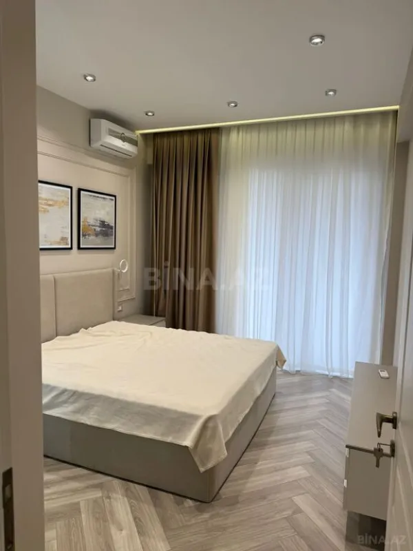 Satılır 2 otaqlı mənzil 67 m²