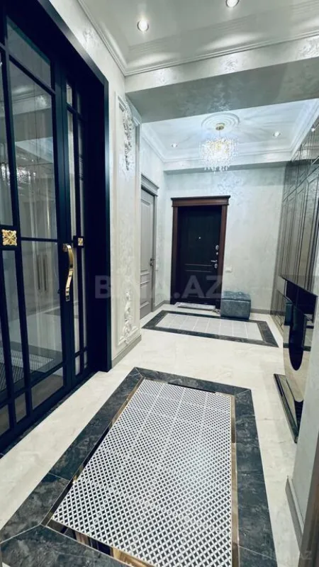 Satılır 2 otaqlı mənzil 68 m²