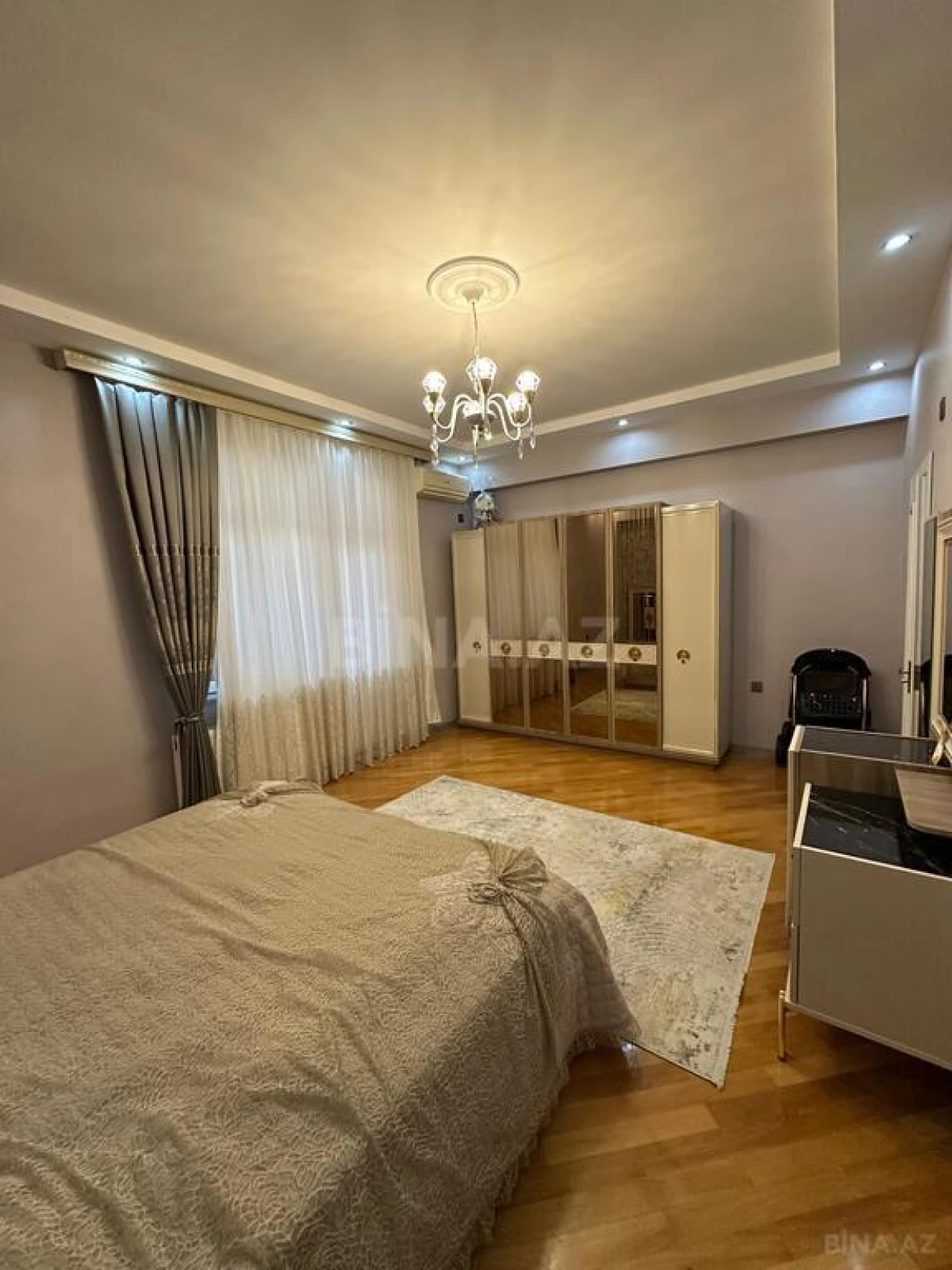Satılır 3 otaqlı mənzil 90 m²