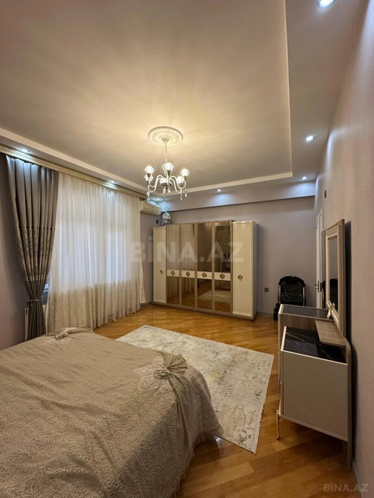 Satılır 3 otaqlı mənzil 90 m²