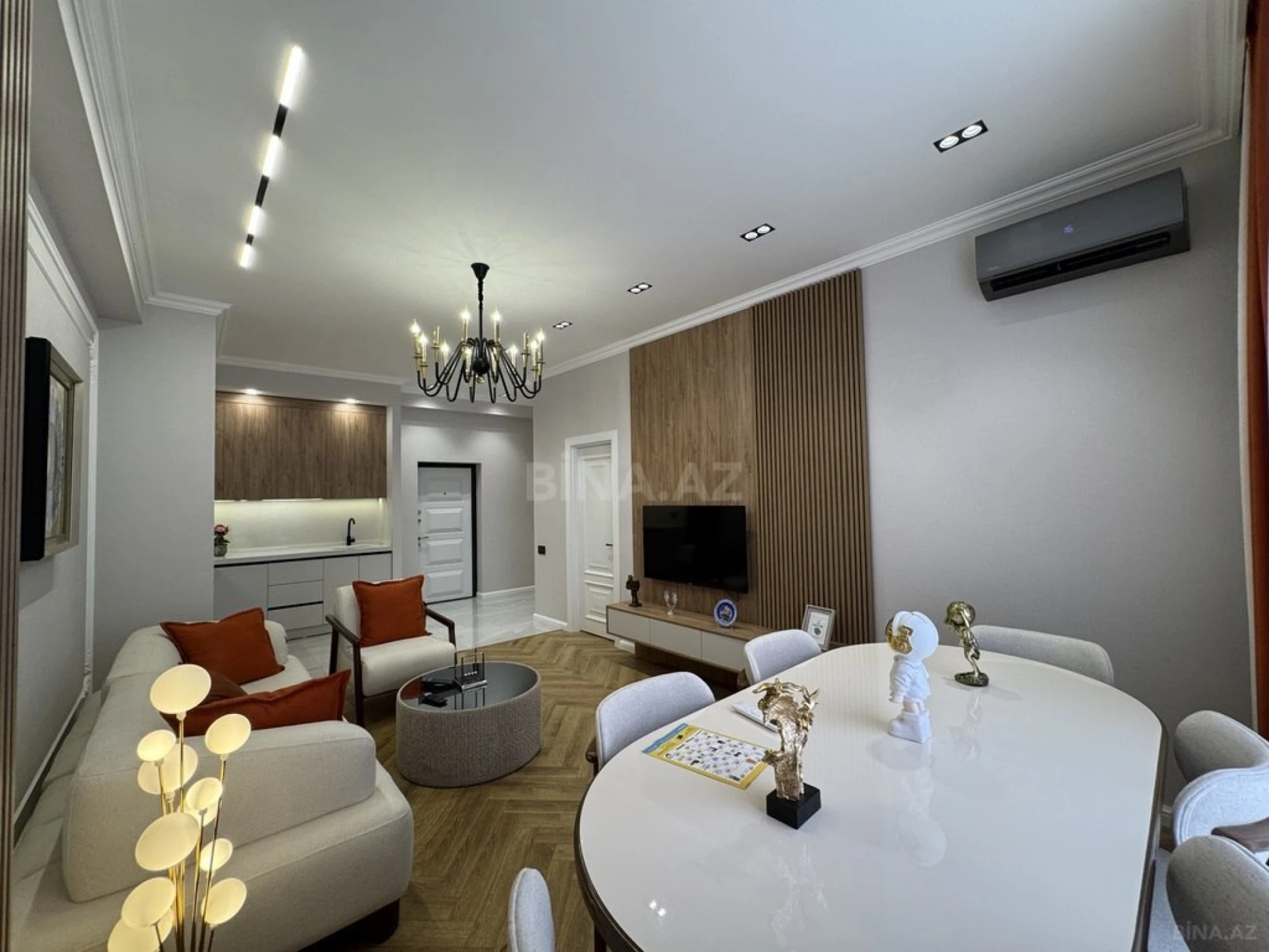 Satılır 2 otaqlı mənzil 54 m²
