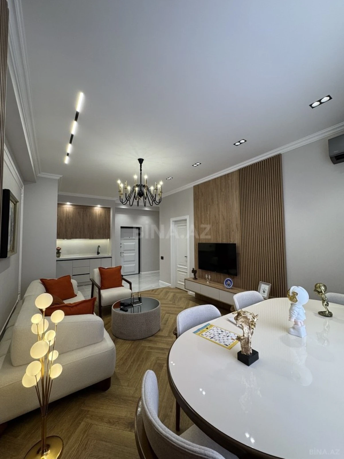 Satılır 2 otaqlı mənzil 54 m²