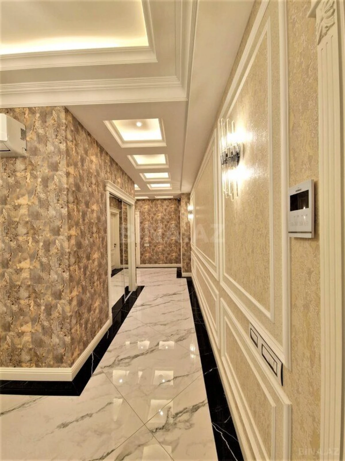 Kirayə verilir 5 otaqlı mənzil 320 m²