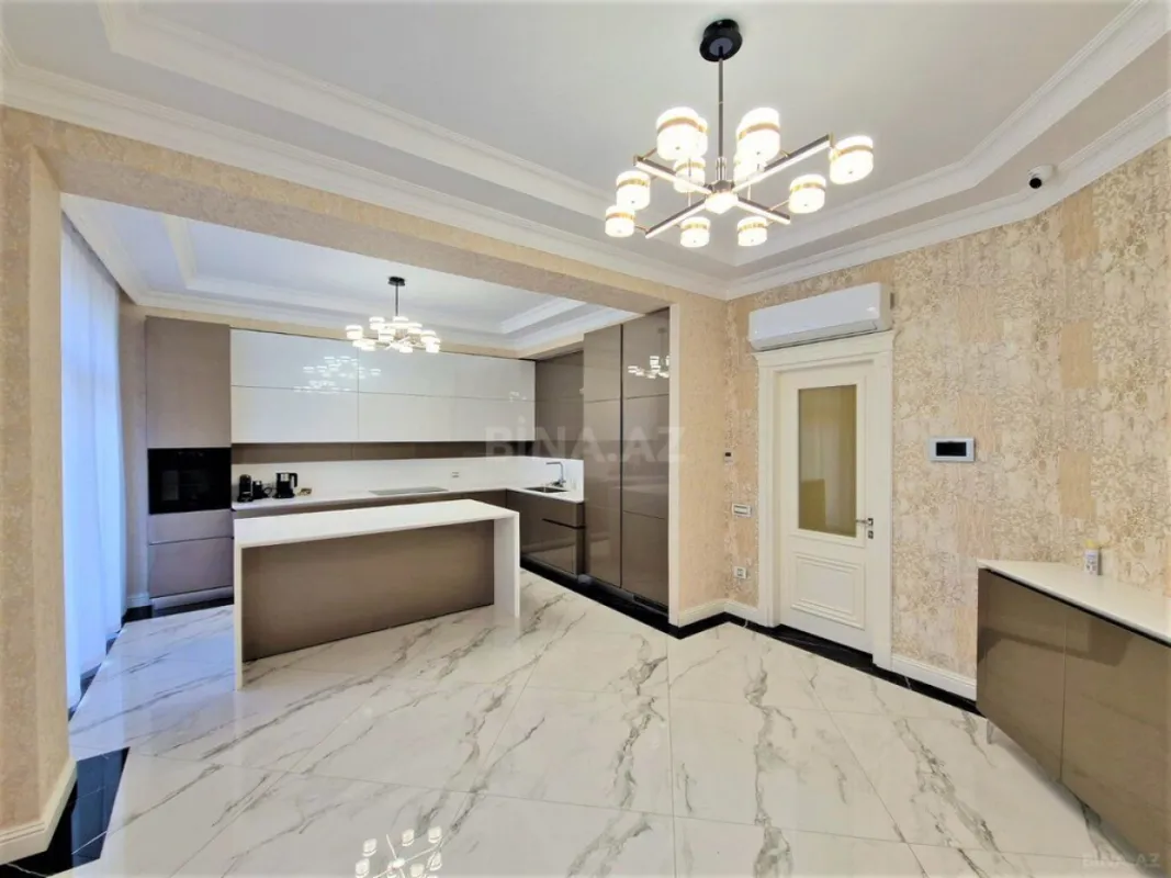 Kirayə verilir 5 otaqlı mənzil 320 m²
