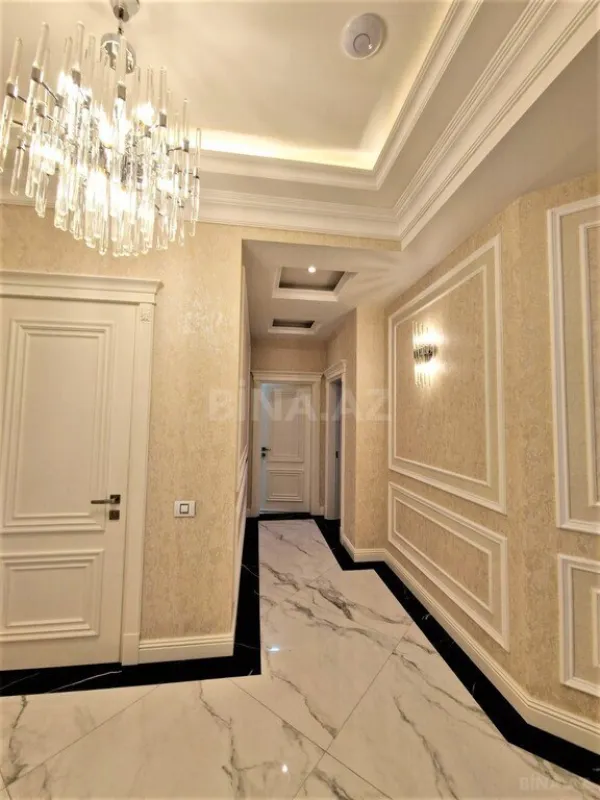 Kirayə verilir 5 otaqlı mənzil 320 m²