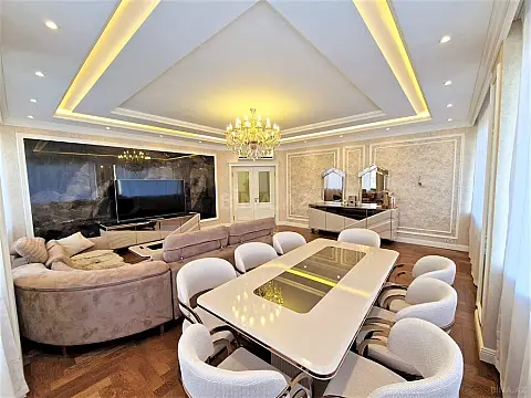 Kirayə verilir 5 otaqlı mənzil 320 m² — Bakı, Nizami 5 otaq 320.00 m²