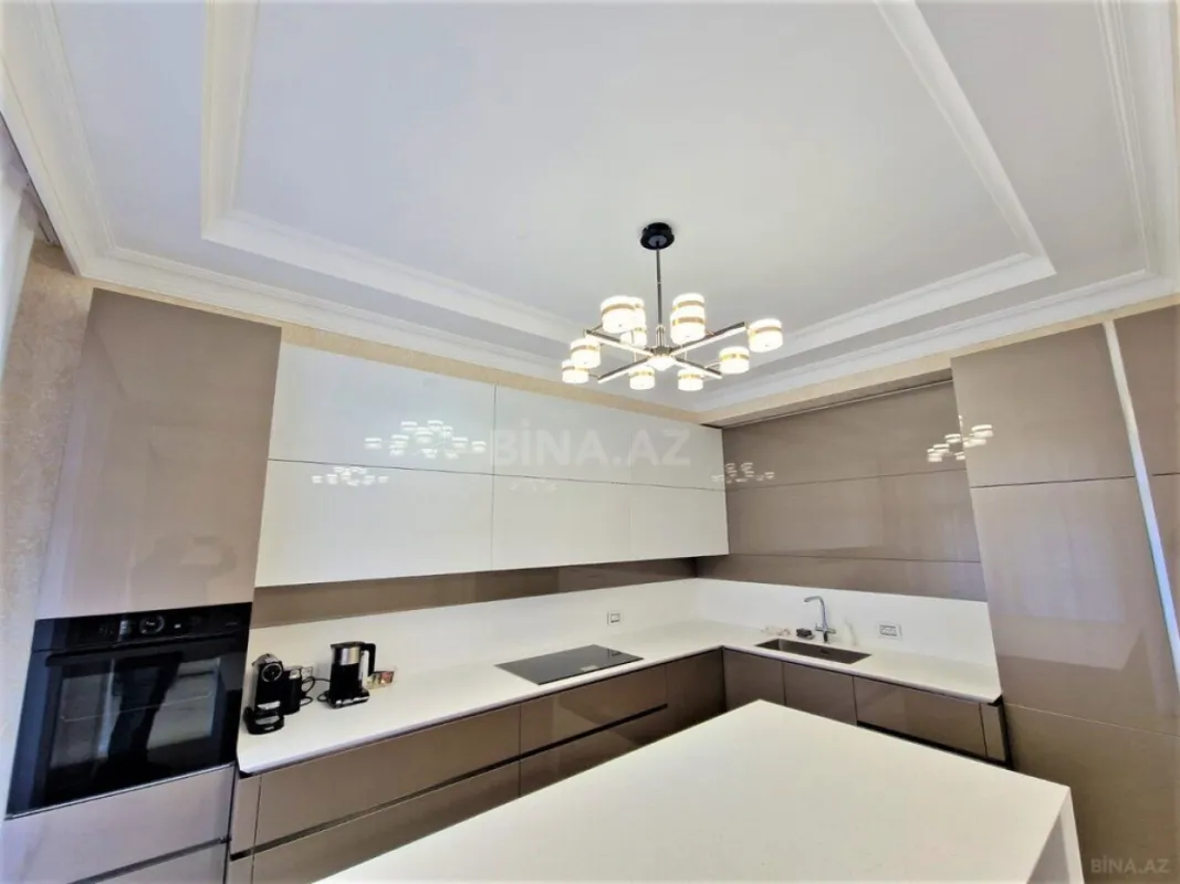 Kirayə verilir 5 otaqlı mənzil 320 m²