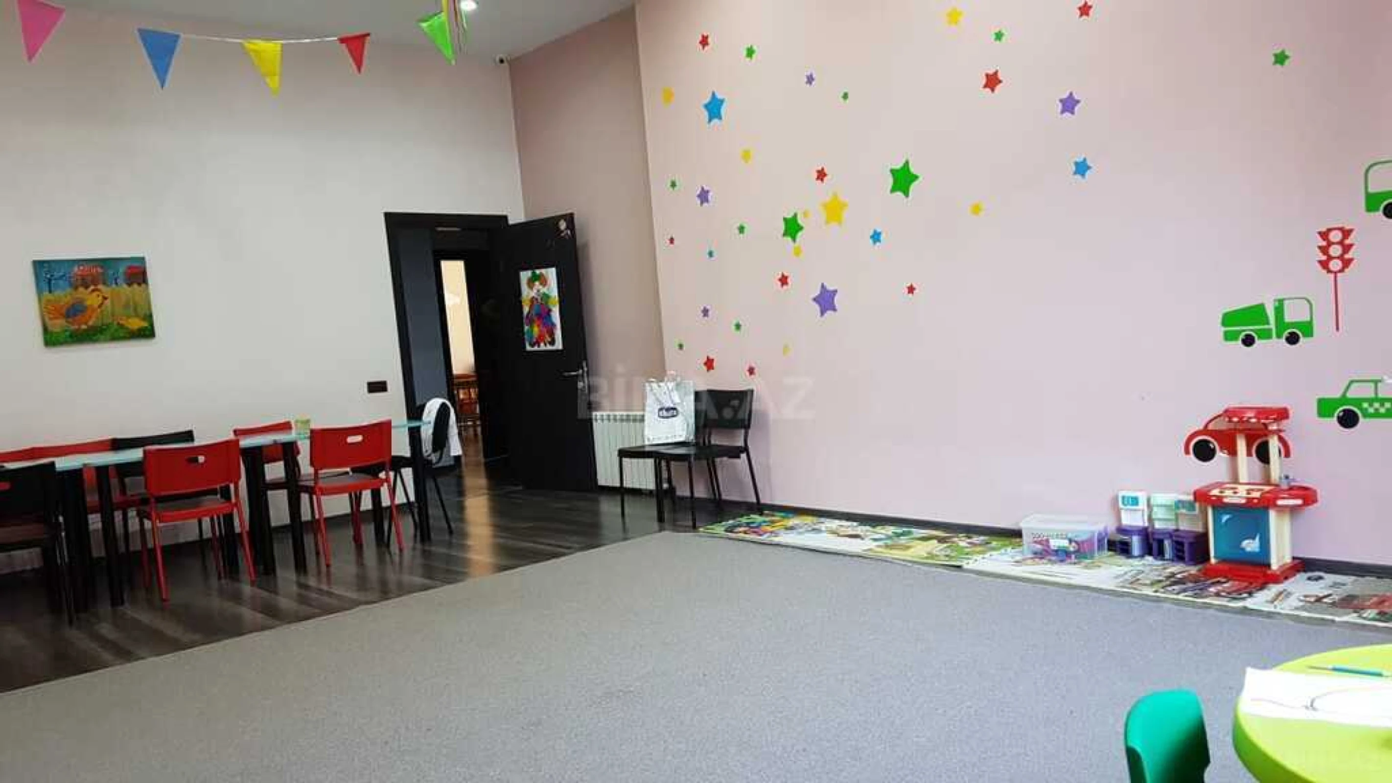 Satılır 8 otaqlı ofis 300 m²