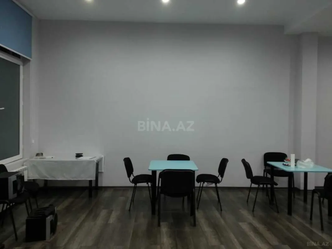 Satılır 8 otaqlı ofis 300 m²