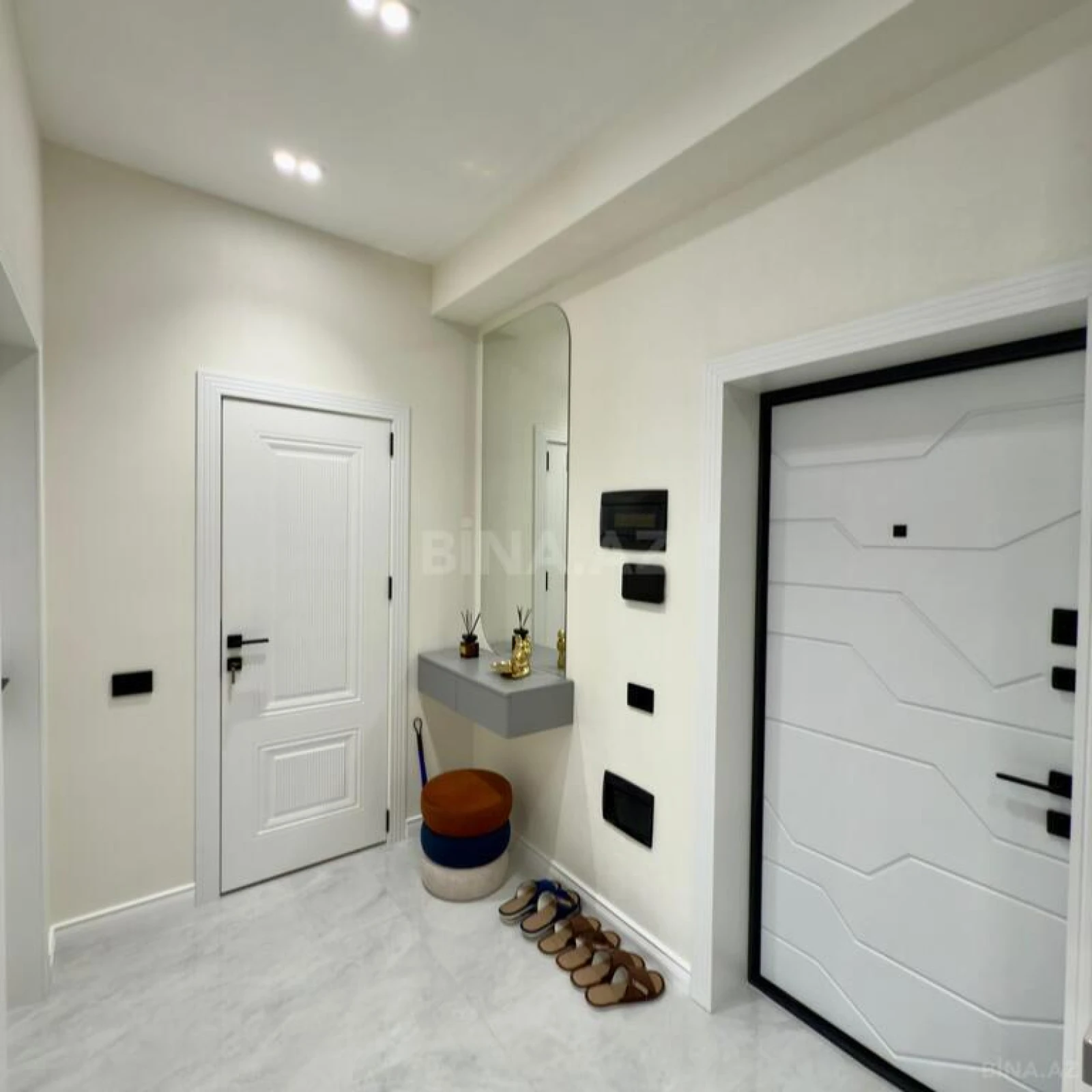 Satılır 2 otaqlı mənzil 60 m²