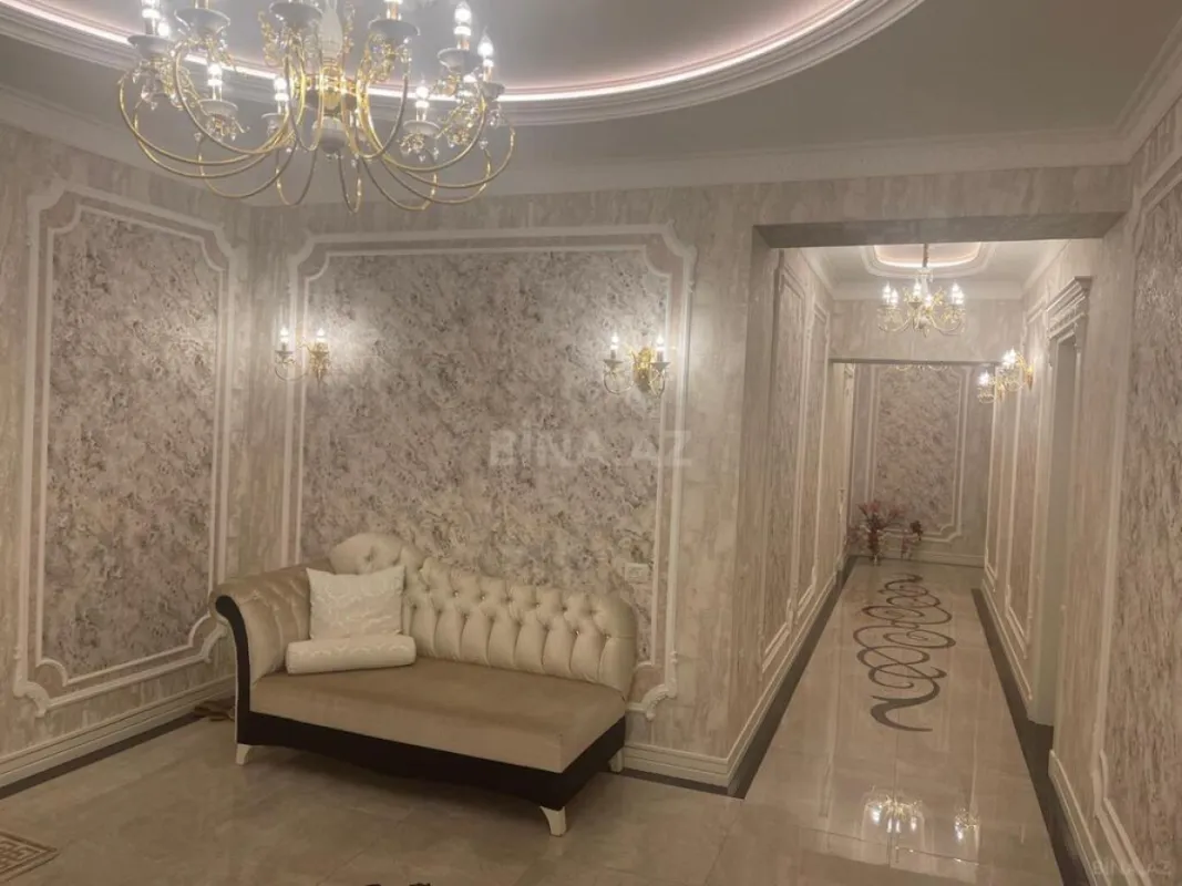 Satılır 5 otaqlı mənzil 300 m²