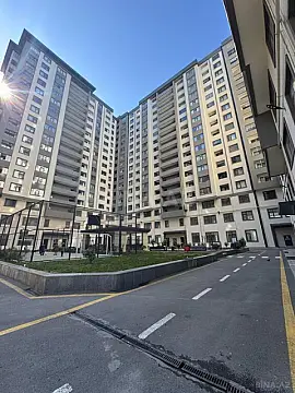 Satılır 4 otaqlı mənzil 185 m² — Bakı, 8-ci kilometr 4 otaq 185.00 m²