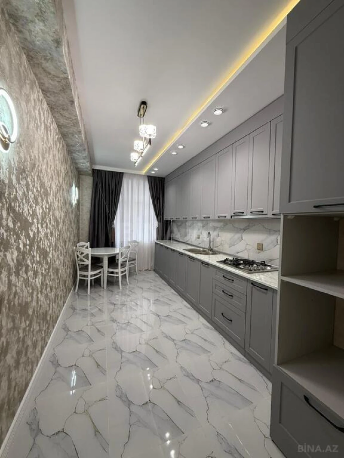 Satılır 2 otaqlı mənzil 88 m²
