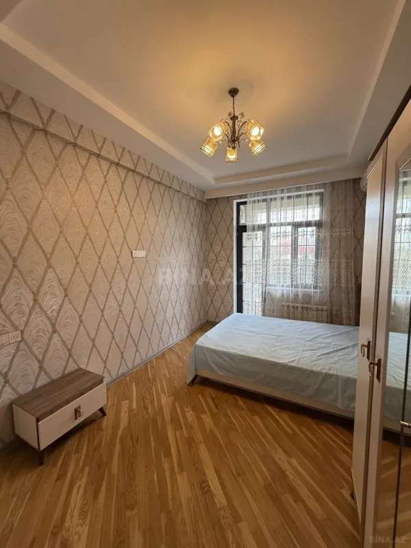 Satılır 2 otaqlı mənzil 88 m²