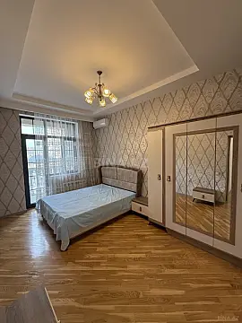 Satılır 2 otaqlı mənzil 88 m²