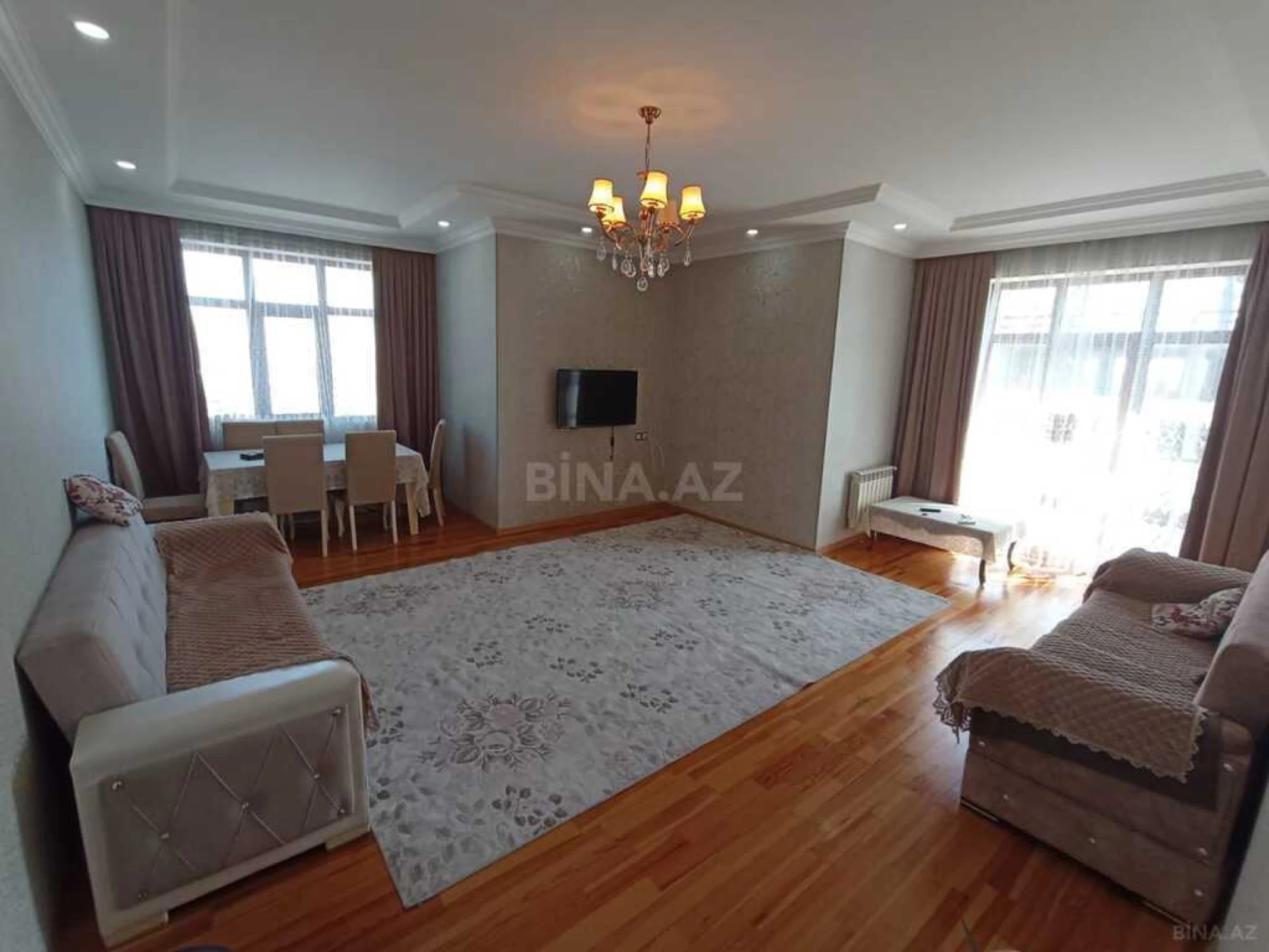 Satılır 3 otaqlı mənzil 125 m²
