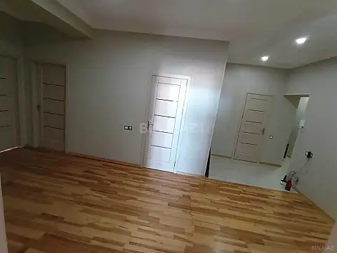 Satılır 3 otaqlı mənzil 125 m²