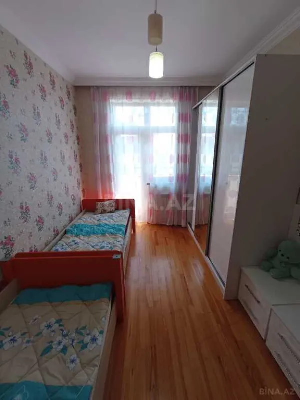 Satılır 3 otaqlı mənzil 125 m²