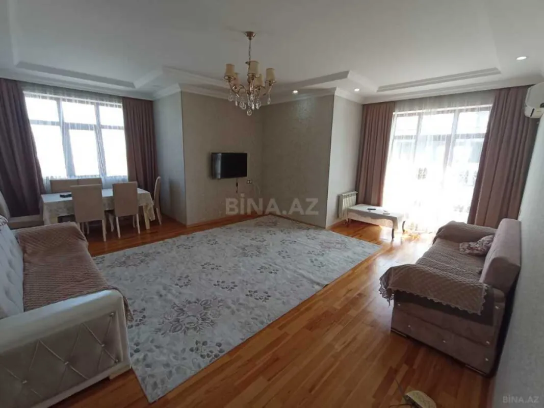 Satılır 3 otaqlı mənzil 125 m²