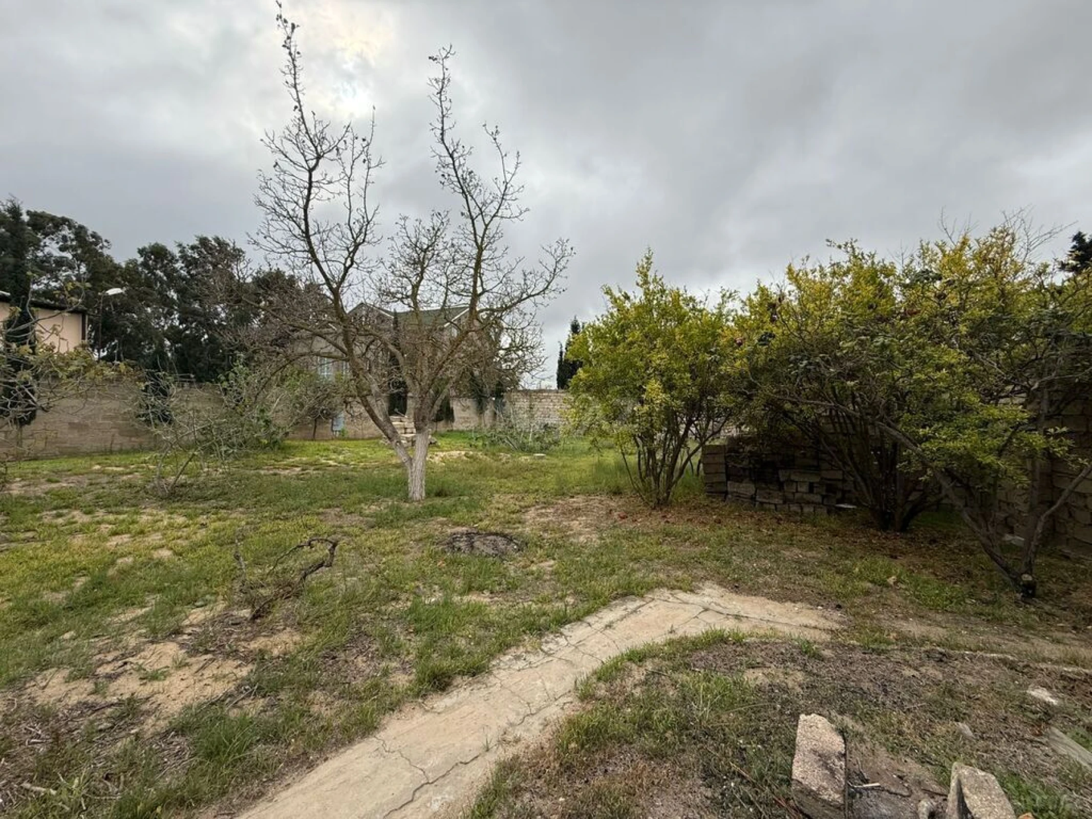 Satılır torpaq sahəsi 10 m²