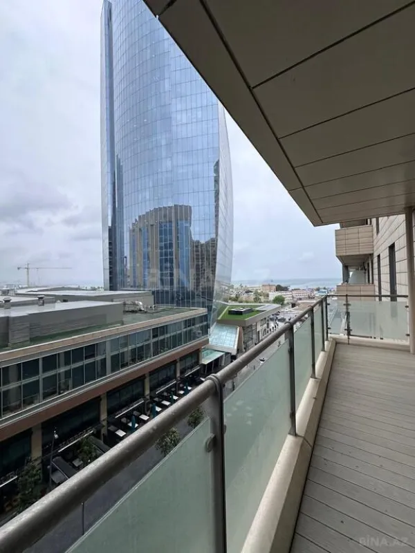 Kirayə verilir 3 otaqlı mənzil 115 m²